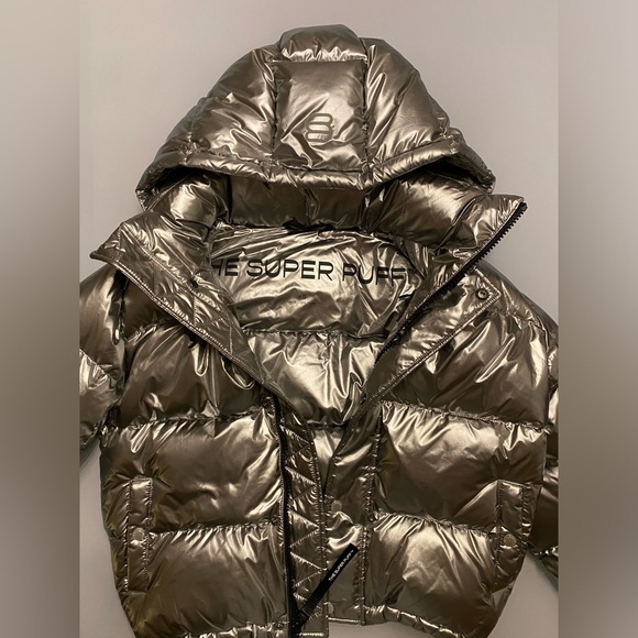 Aritzia super puff silver shorty downfield jacket size XS - Picture 9 of 11